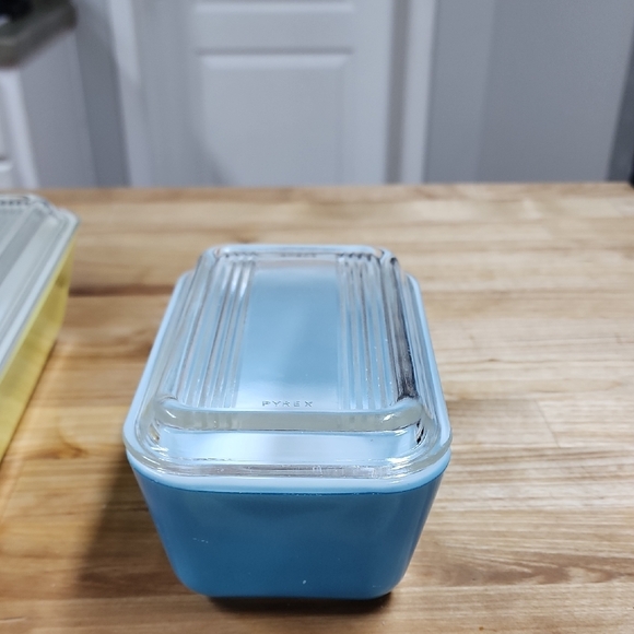 Vintage Pyrex Primary Kitchen  Glass Storage Container Set - Picture 14 of 16